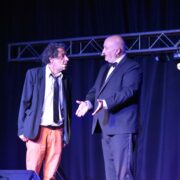 Lee más sobre el artículo Un elenco de locos se presentó en Balnearia