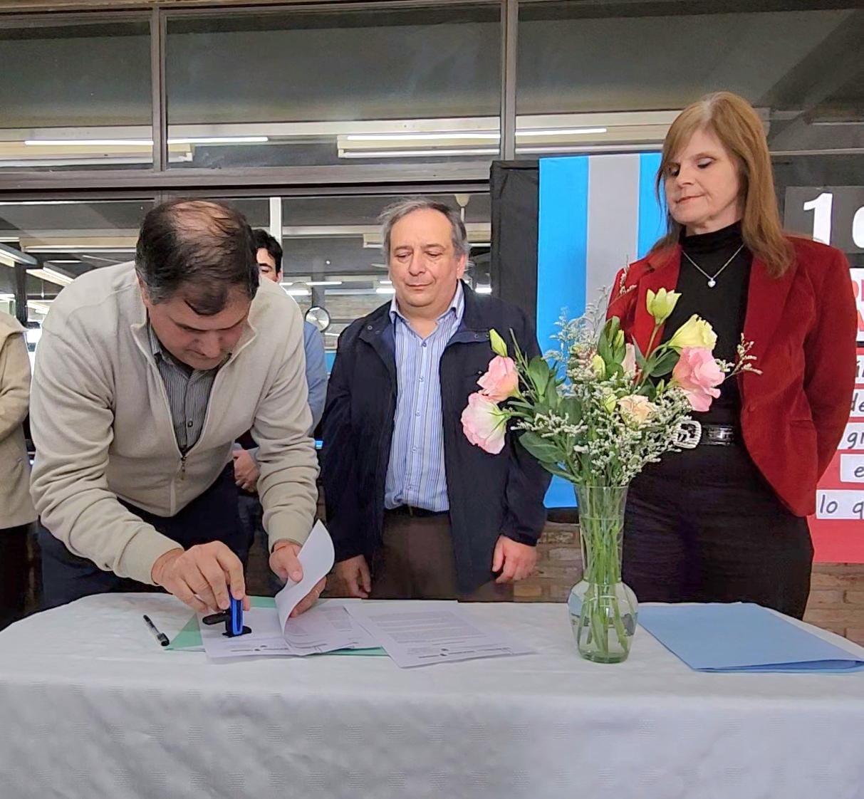 En este momento estás viendo Balnearia es el primer municipio en la firma del convenio del Programa Provincial de Fortalecimiento Educativo Territorial