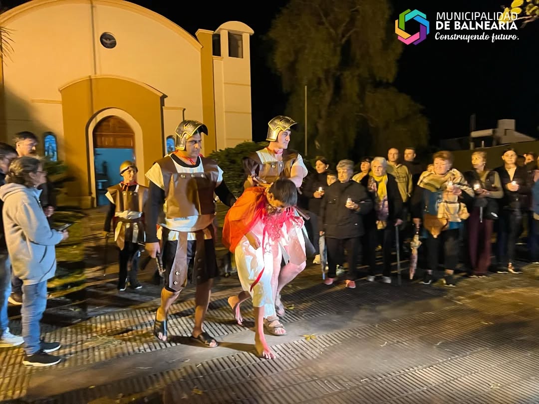 En este momento estás viendo Vía Crucis en las calles de nuestro pueblo