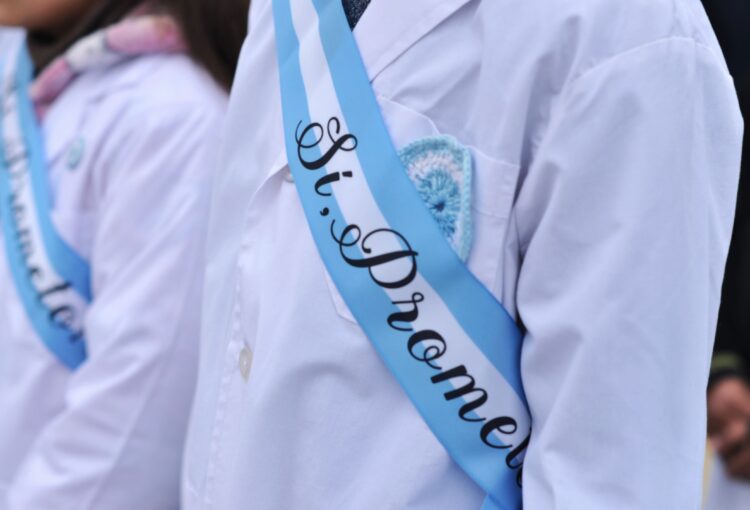 Lee más sobre el artículo Día de la Bandera: Promesa, desfile y orgullo patrio