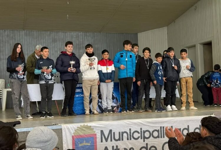 Lee más sobre el artículo El Taller Municipal de Ajedrez brilló en el 3º Torneo Recreativo de Altos de Chipión