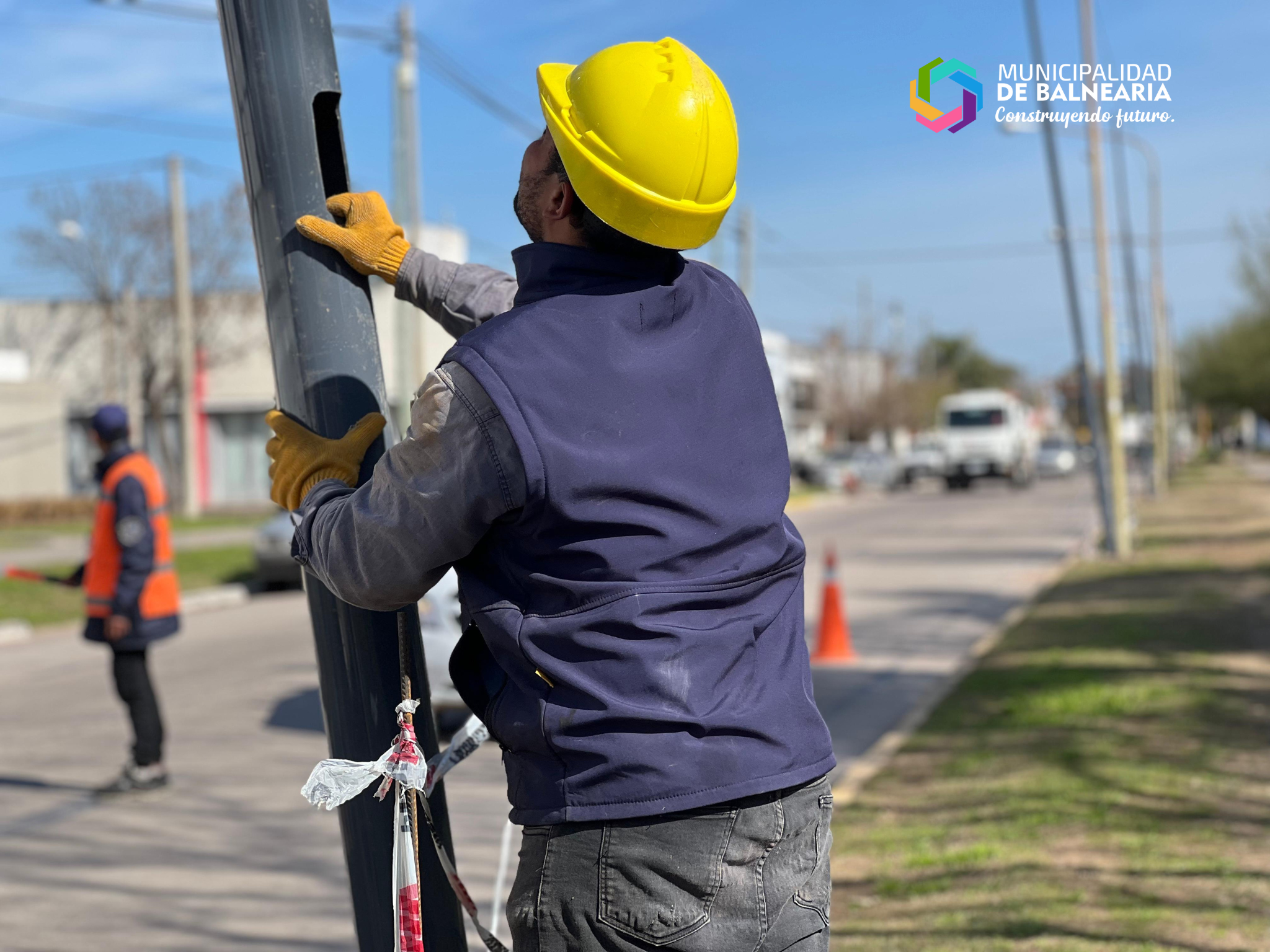 En este momento estás viendo Modernización del alumbrado público: más de 110 columnas para transformar el centro