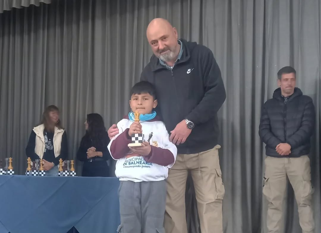 En este momento estás viendo Balnearia presente en el 5º Encuentro Regional de Ajedrez