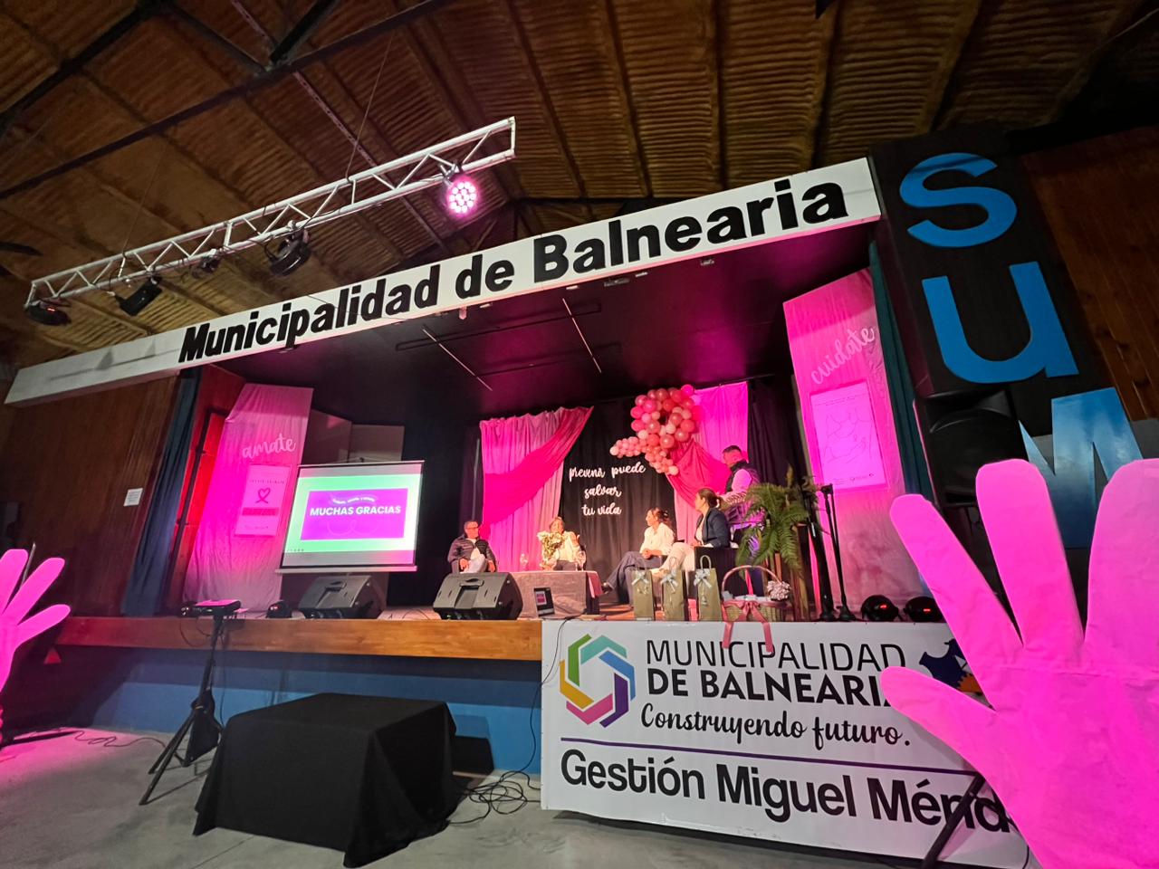 En este momento estás viendo La Municipalidad de Balnearia acompañó el cierre de Octubre Rosa 