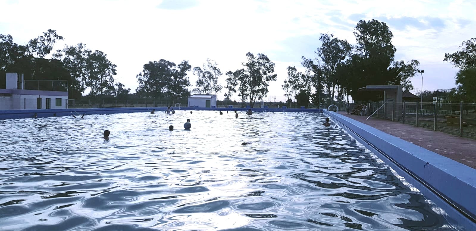 En este momento estás viendo Se llama a licitación pública el Kiosco-Bar ubicado en el Centro Recreativo y Deportivo Municipal