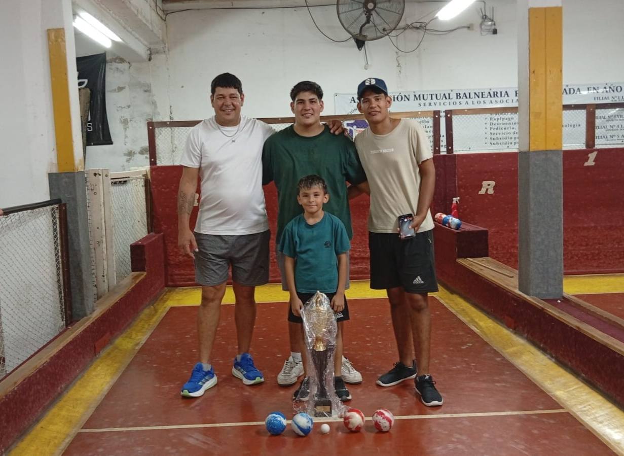 En este momento estás viendo Torneo de bochas por tríos: dos equipos disputarán la final